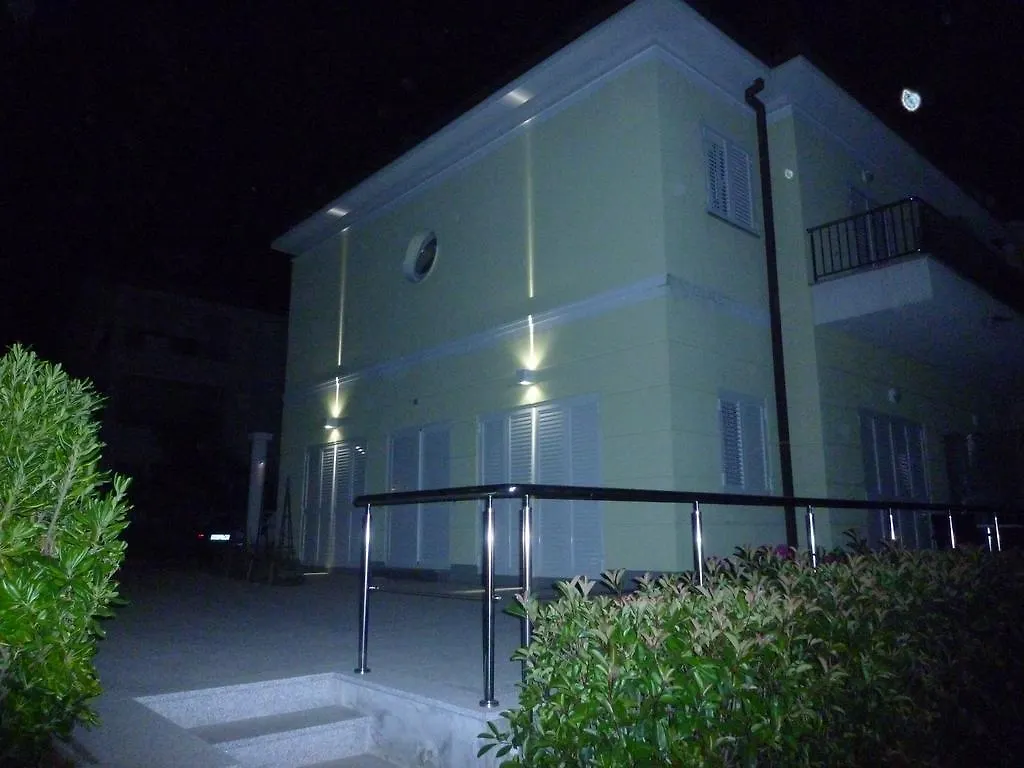 Apartment Villa Simfonija Malinska
