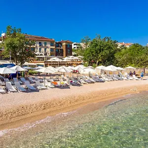 4* Hotell Blue Waves